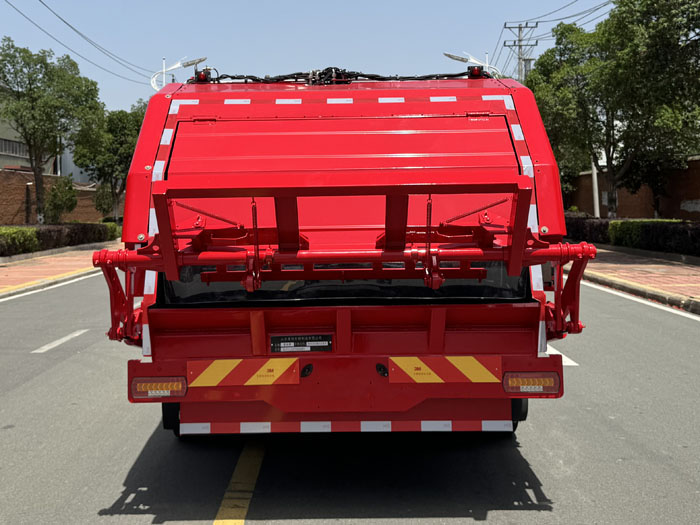 常林牌XLT5120ZYSSXBEV純電動壓縮式垃圾車公告圖片