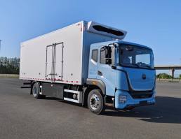 宇通牌ZKH5180XLCP1BEV纯电动冷藏车