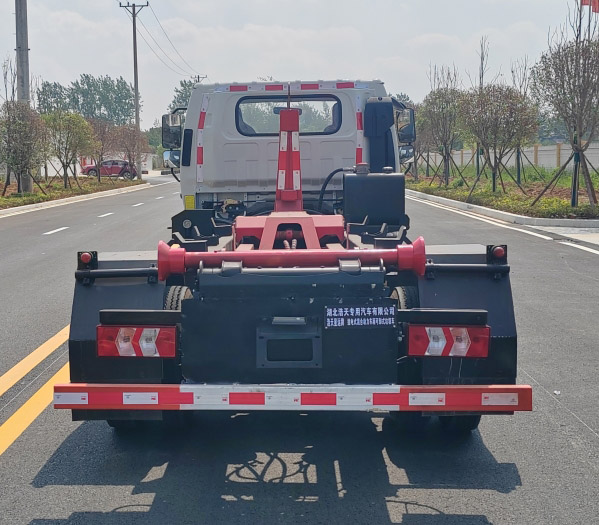 浩天星運(yùn)牌HTX5040ZXXYHEV插電式混合動(dòng)力車廂可卸式垃圾車公告圖片