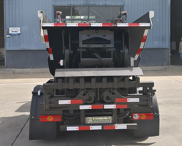 程力牌CL5049ZZZBEV純電動(dòng)自裝卸式垃圾車(chē)公告圖片