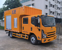大流量排水抢险车