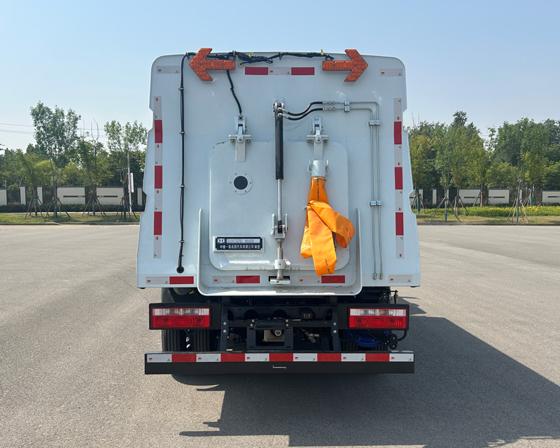 中植汽車牌CDL5040TXSDFBEV純電動洗掃車公告圖片