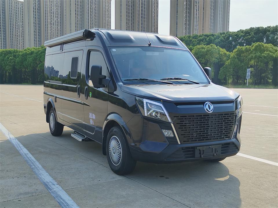 PFT5048TSY型宿營(yíng)車圖片