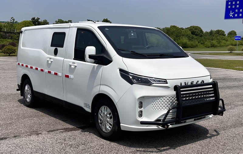 依維柯牌NJ5046XYCFFC3-AM運(yùn)鈔車