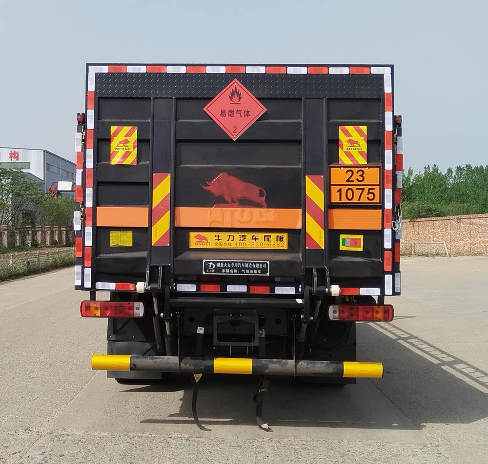 大力牌DLQ5187TQPCA6氣瓶運(yùn)輸車公告圖片