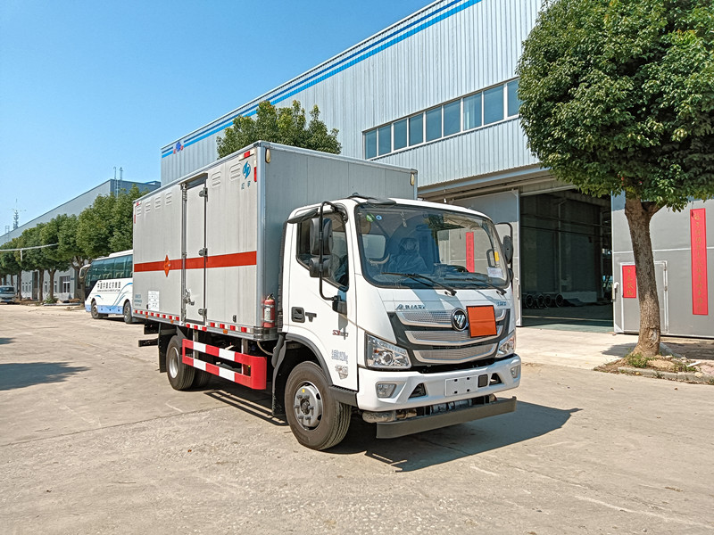 紅宇牌HYZ5122XQYBJ爆破器材運(yùn)輸車公告圖片