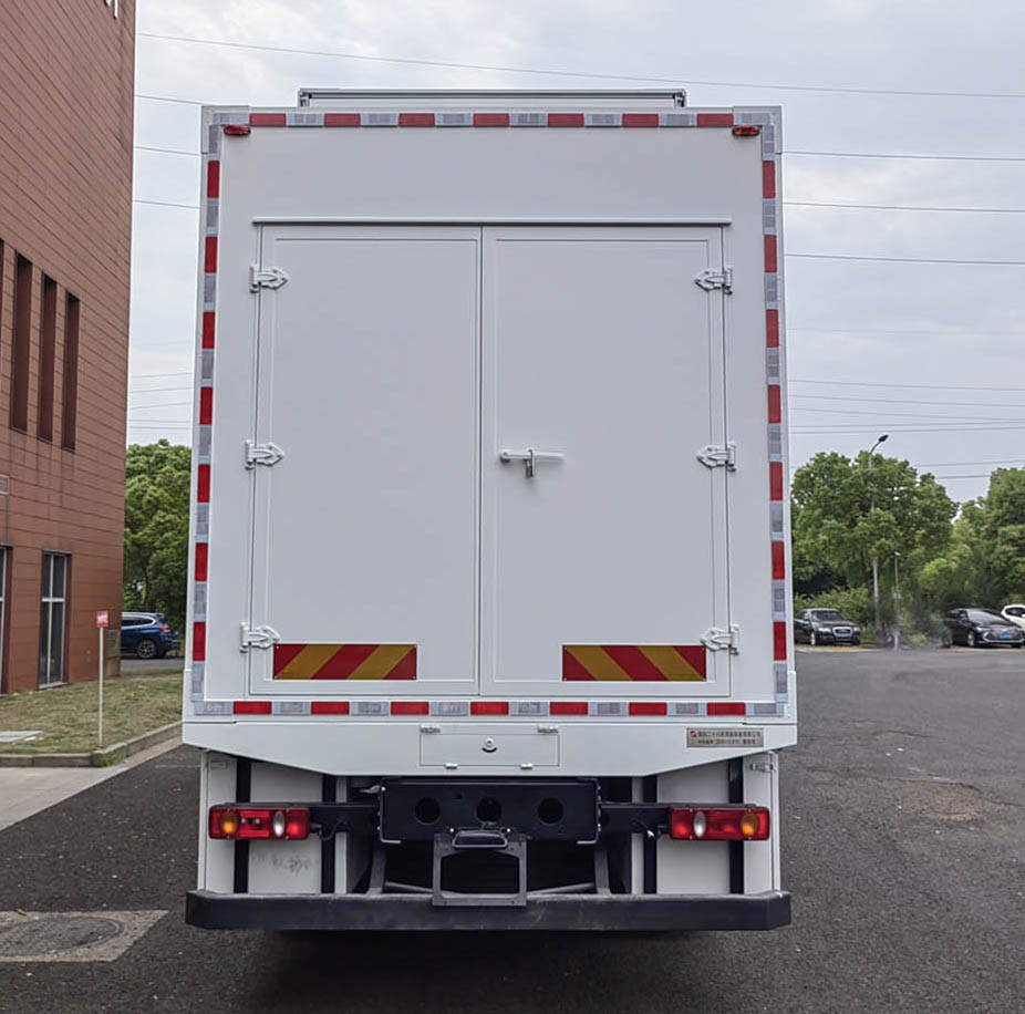 中馳威牌CEV5131XTX通信車公告圖片