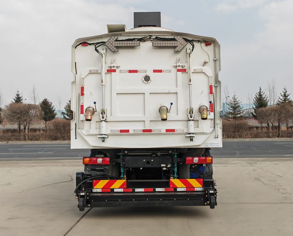 布拉德牌BLD5182TXSSXBEV純電動洗掃車公告圖片