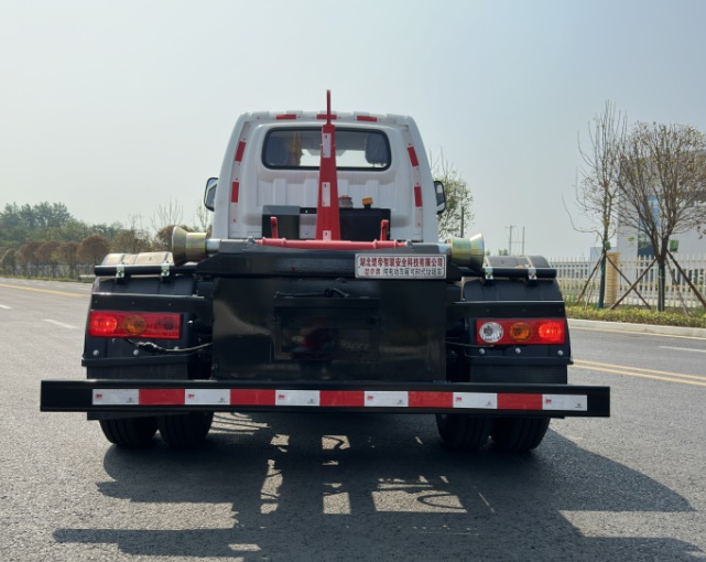 楚帝牌DCD5043ZXXZBBEV純電動車廂可卸式垃圾車公告圖片