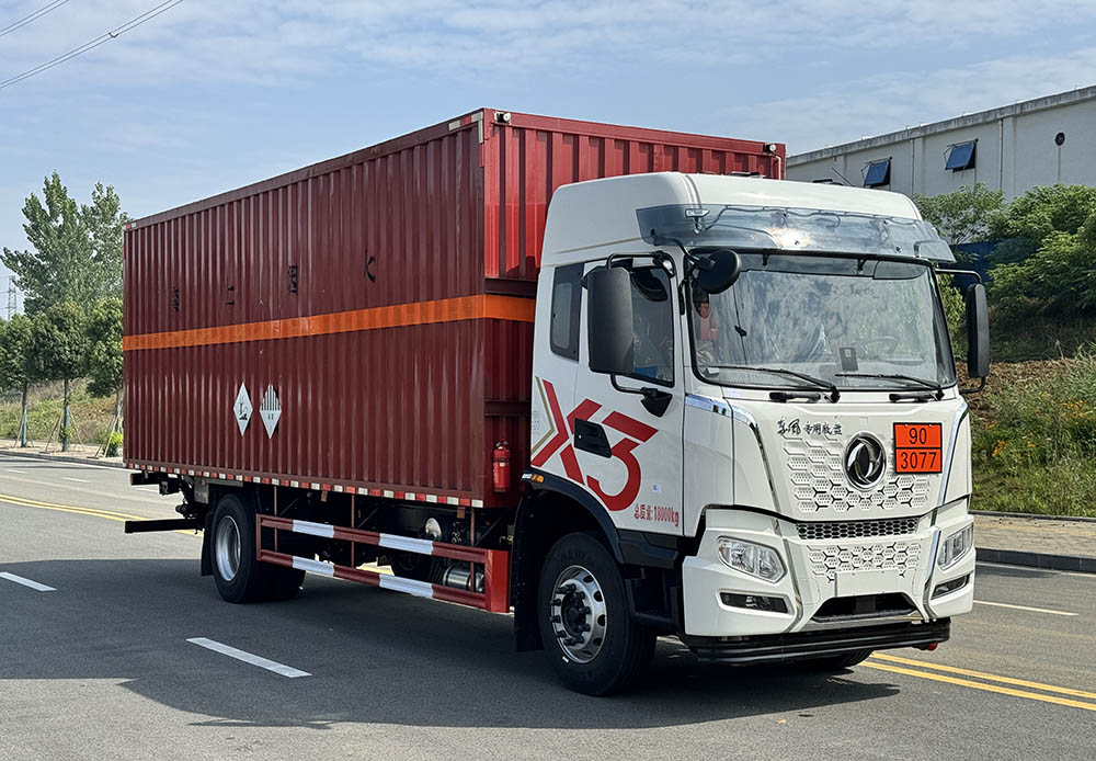 豐霸牌STD5183XZWDFV6雜項(xiàng)危險(xiǎn)物品廂式運(yùn)輸車公告圖片