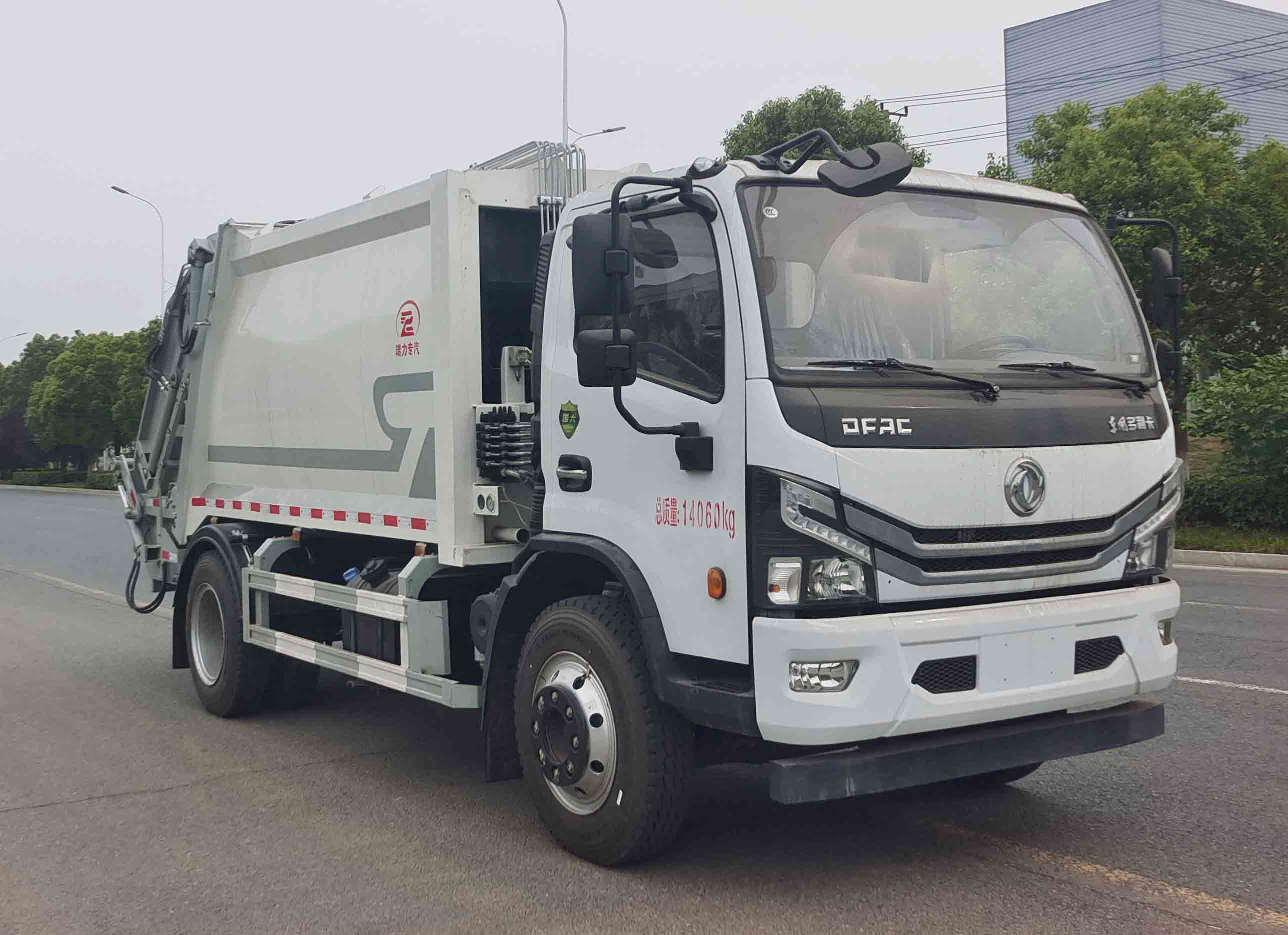 RLQ5140ZYSE6型壓縮式垃圾車圖片