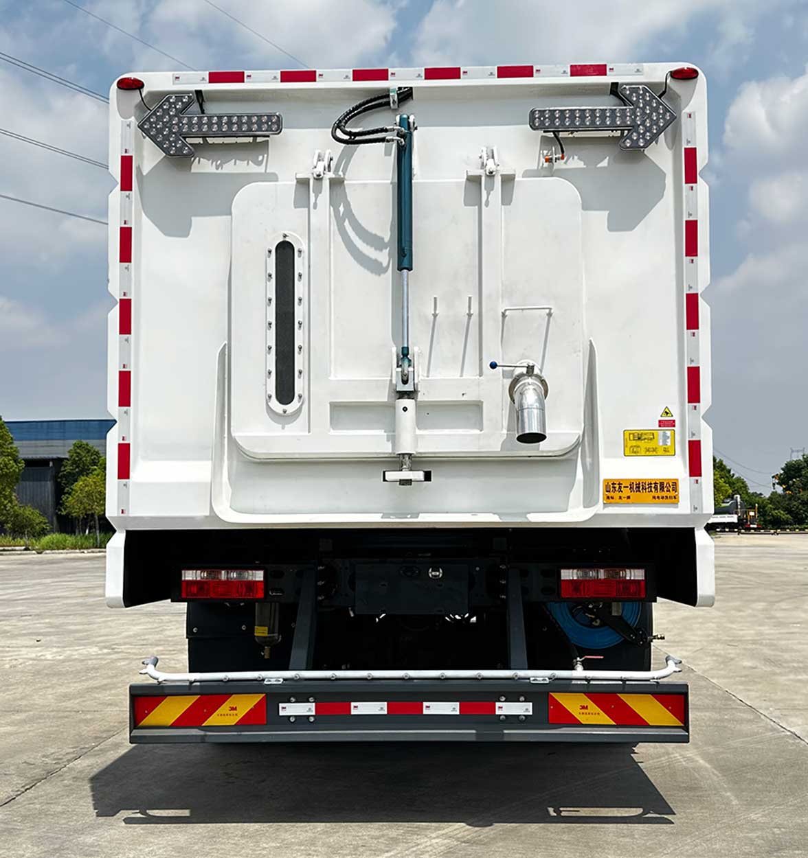 友一牌SYL5182TXSBEV純電動洗掃車公告圖片