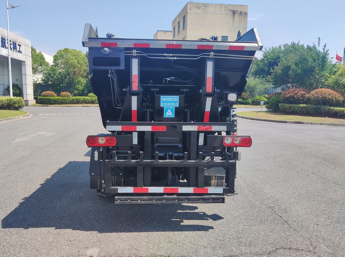 三力牌CGJ5047ZZZSHBEVA純電動自裝卸式垃圾車公告圖片