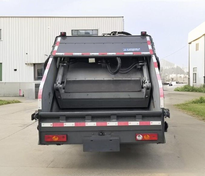 程力威牌CLW5040ZYSBEV6QD純電動壓縮式垃圾車公告圖片