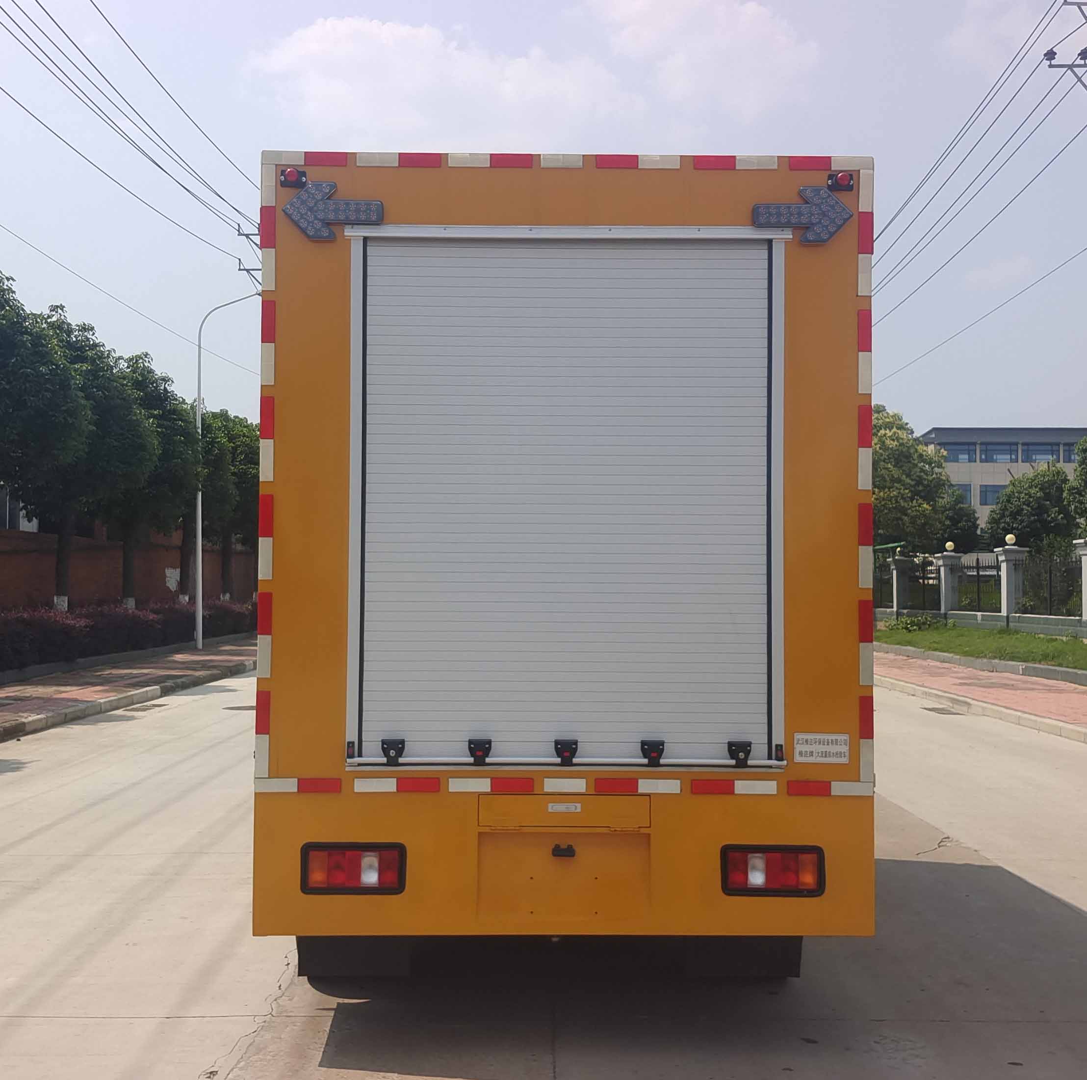 楷邇牌CEH5040TPS大流量排水搶險(xiǎn)車公告圖片