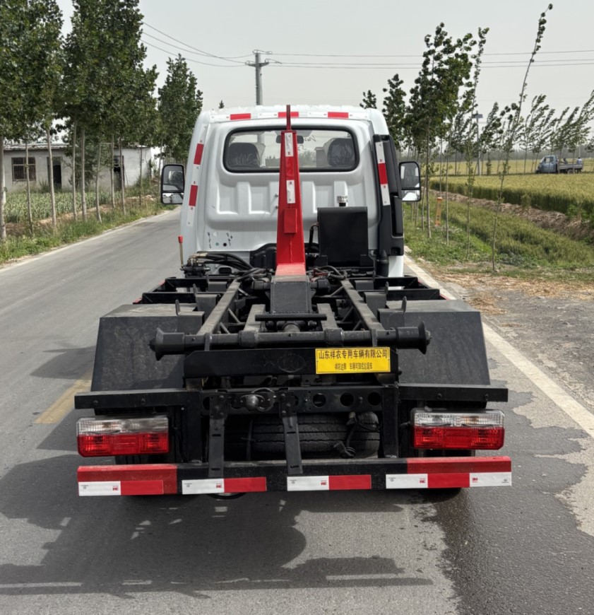 祥農(nóng)達(dá)牌SGW5040ZXXEQ6車廂可卸式垃圾車公告圖片