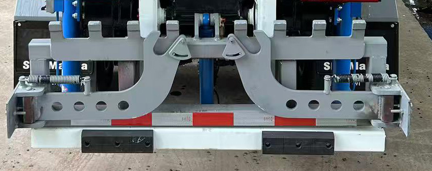 山花牌JHA5049ZZZZBABEV純電動自裝卸式垃圾車公告圖片