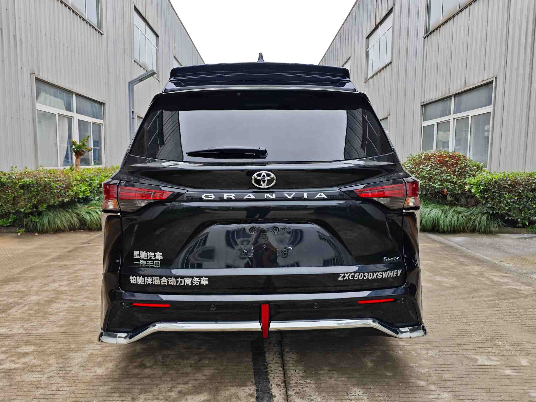 鉑馳牌ZXC5030XSWHEV混合動力商務車公告圖片