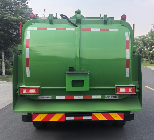 宇通牌YTZ5122TCAD1BEV純電動餐廚垃圾車公告圖片