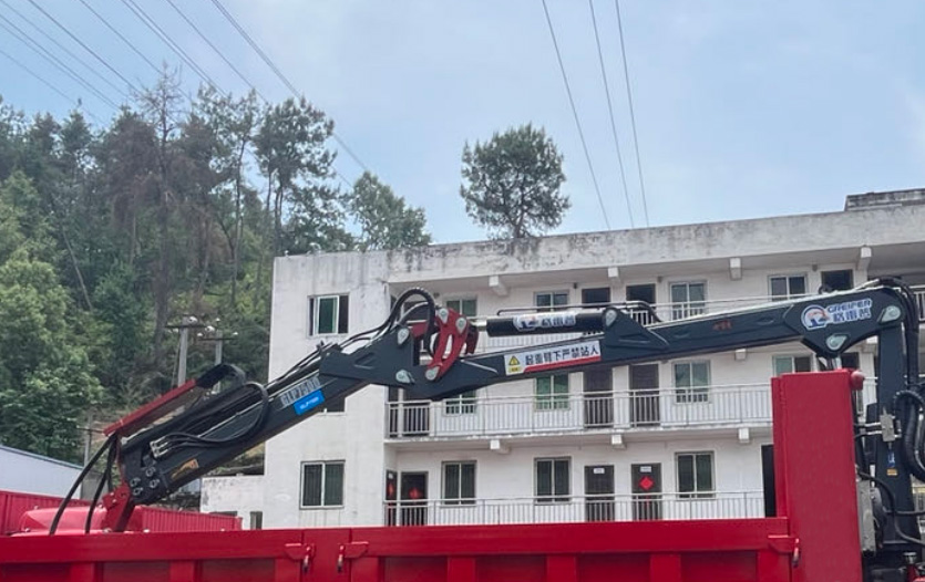 長(zhǎng)興德龍牌ZZZ5189ZZDEQ6抓斗式垃圾車(chē)公告圖片