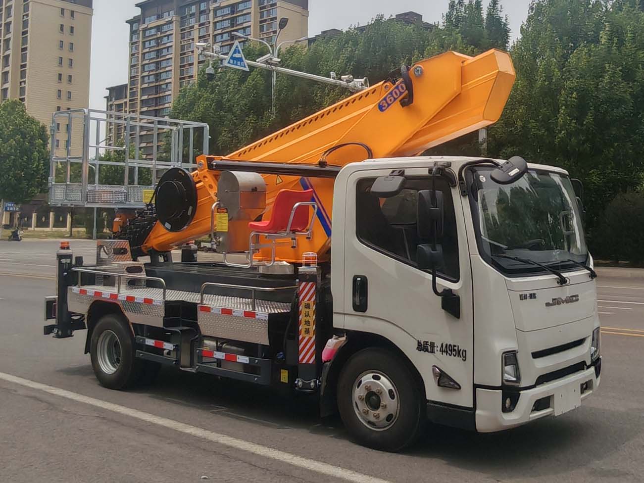 舜德牌SDS5049JGKJX6高空作業(yè)車公告圖片