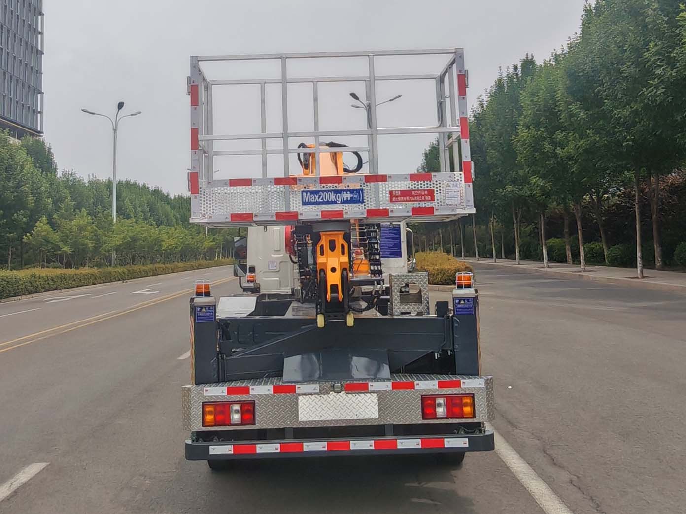 舜德牌SDS5049JGKJX6高空作業(yè)車公告圖片