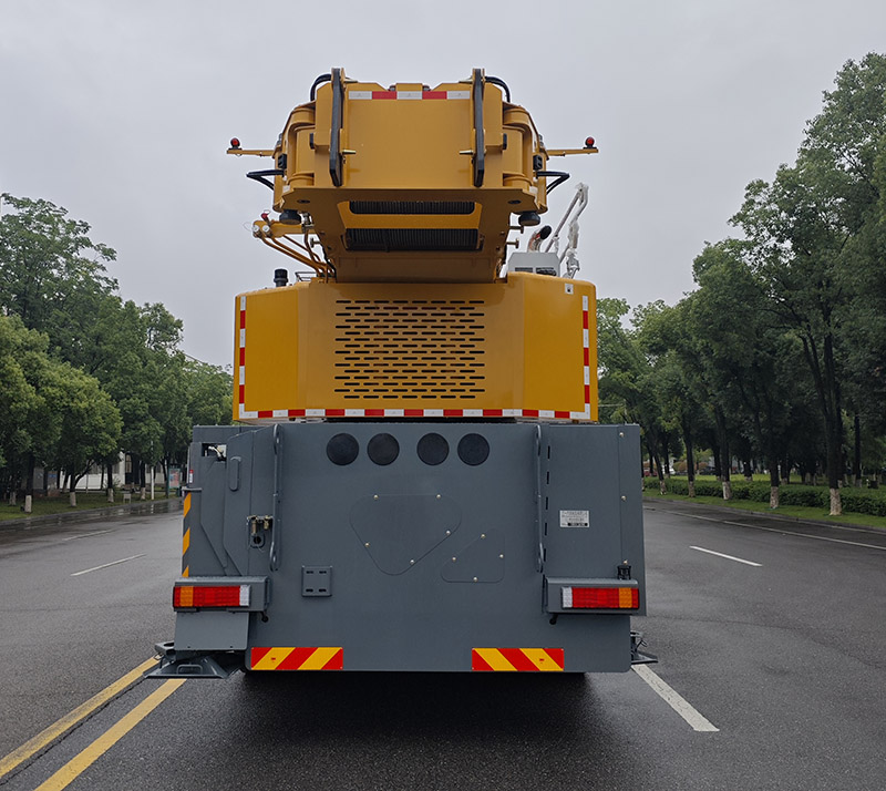 三一牌SYM5551JQZ300C全地面起重機(jī)公告圖片