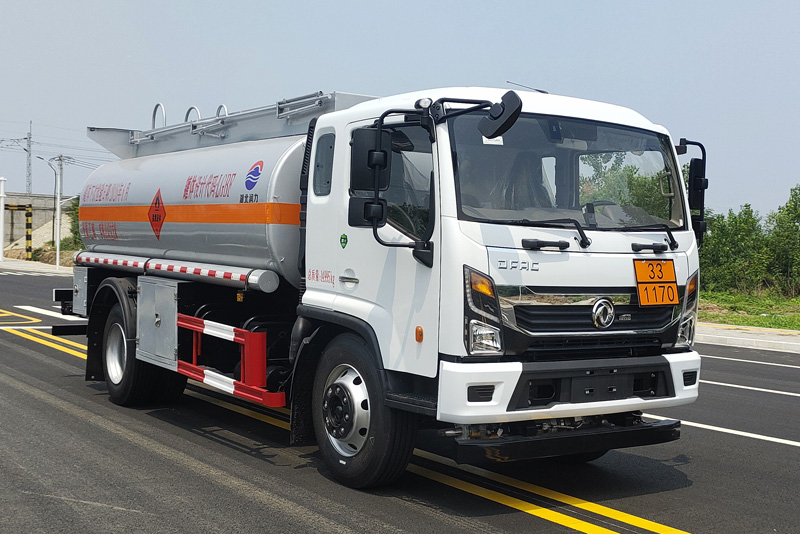 SCS5150GRYEQ6型易燃液體罐式運(yùn)輸車(chē)圖片