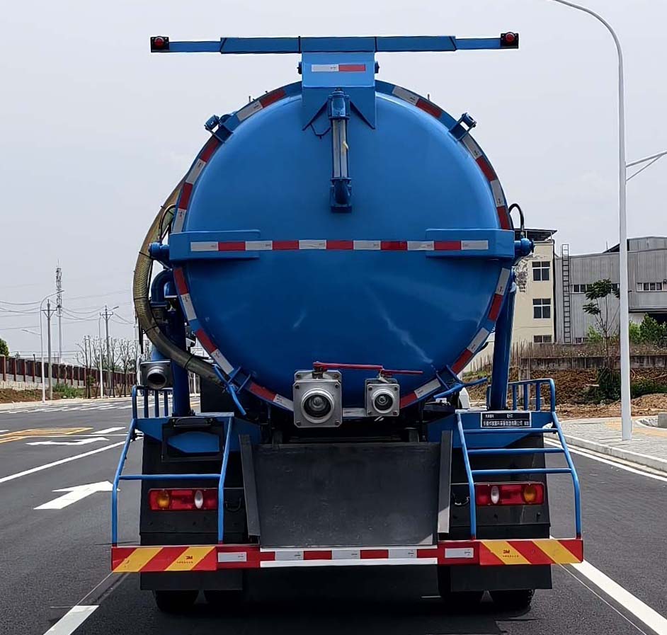 傳旗重科牌CQH5180GXW6DF吸污車公告圖片