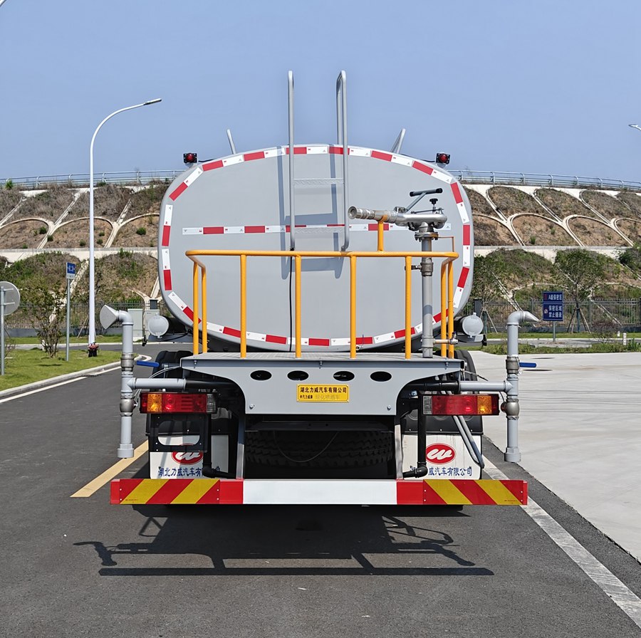 中汽力威牌HLW5160GPSSX6綠化噴灑車公告圖片