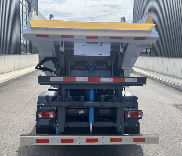 紐恩馳牌NEC5040ZZZBEV純電動(dòng)自裝卸式垃圾車公告圖片