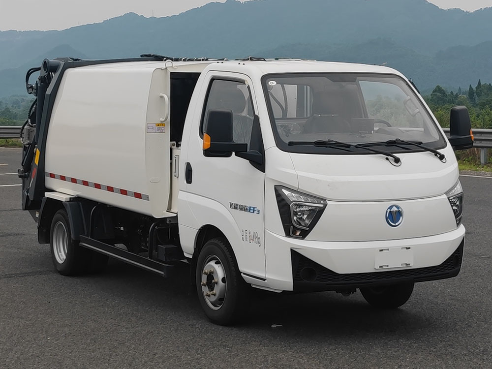 重特牌QYZ5040ZYSFDBEV純電動壓縮式垃圾車