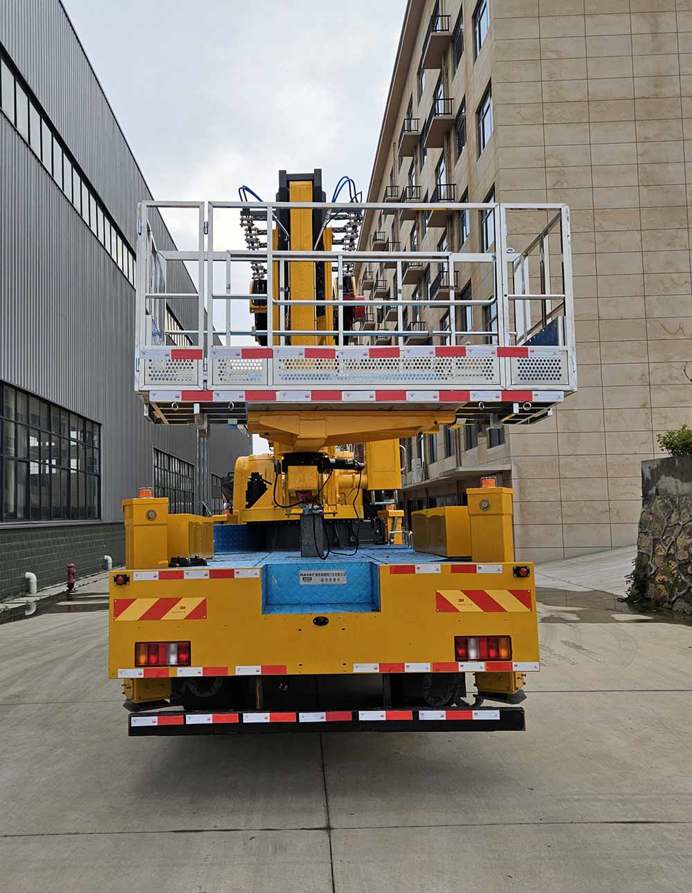 瑞雅晟牌RRR5167JGKZ高空作業(yè)車公告圖片