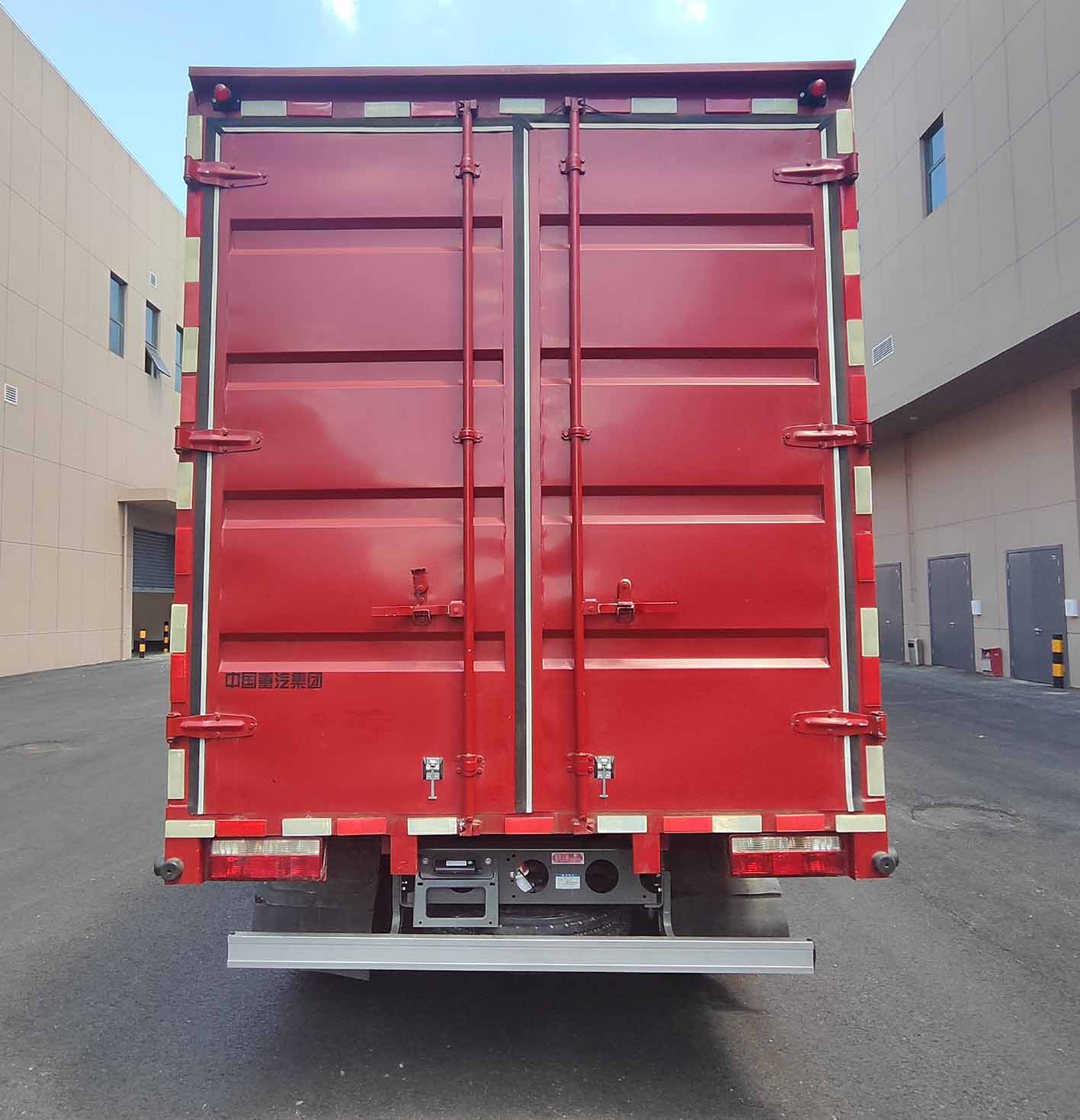 王牌牌CDW5044XXYC331CFA1廂式貨車公告圖片