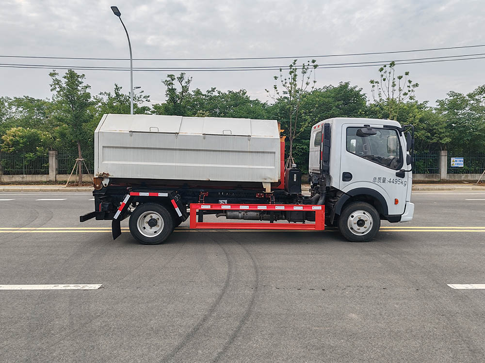 瑞雅晟牌RRR5043ZXXE車(chē)廂可卸式垃圾車(chē)公告圖片