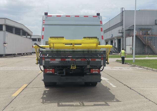 百易長青牌JBY5080ZYSBEV純電動壓縮式垃圾車公告圖片