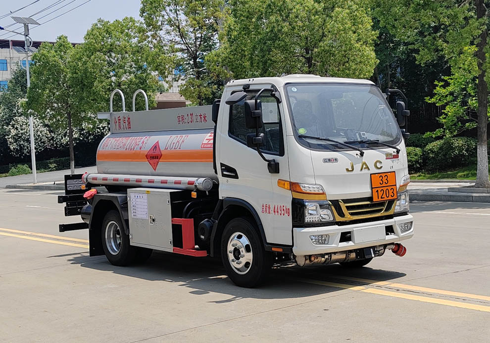 HTW5045GJYJHQ6型加油車圖片