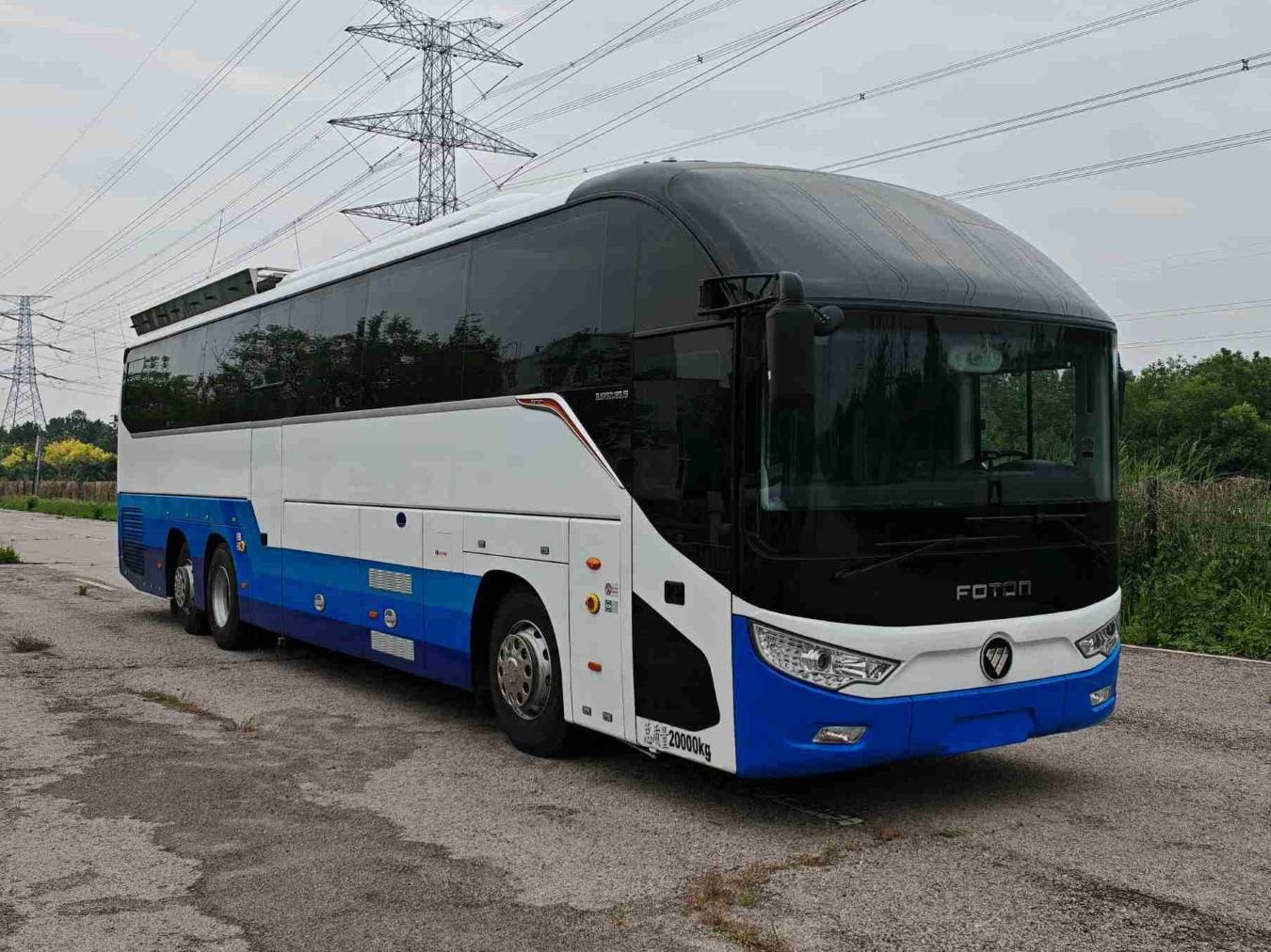SYC5200TSY型宿營(yíng)車圖片