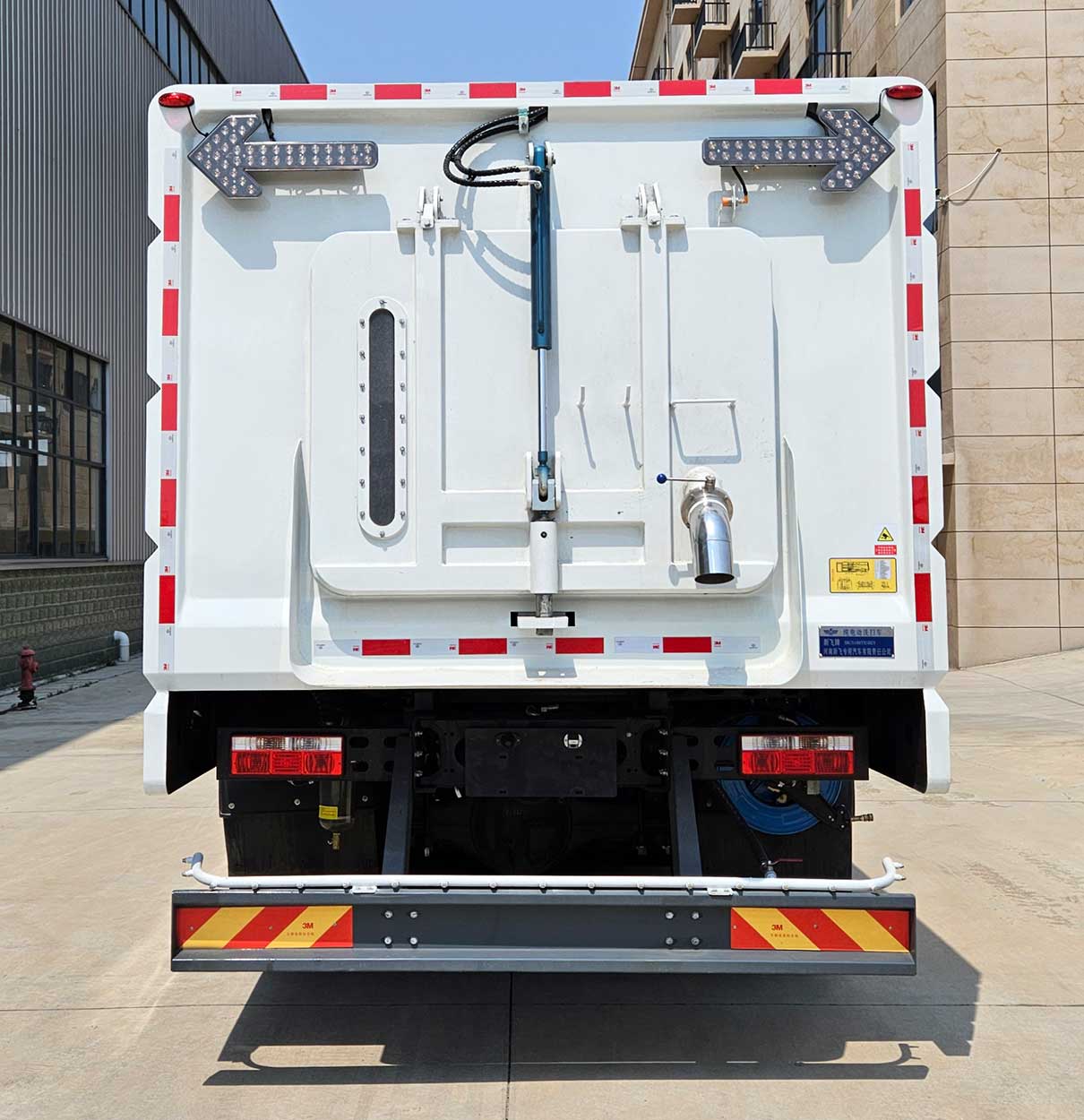 新飛牌XKC5180TXSBEV純電動(dòng)洗掃車(chē)公告圖片