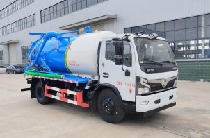 吸污车