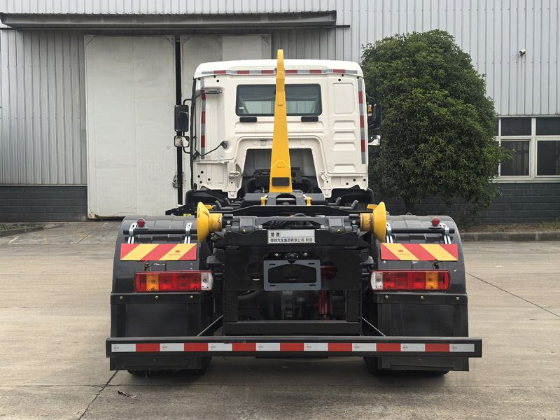 楚勝牌CSC5187ZXXZBEV純電動(dòng)車廂可卸式垃圾車公告圖片