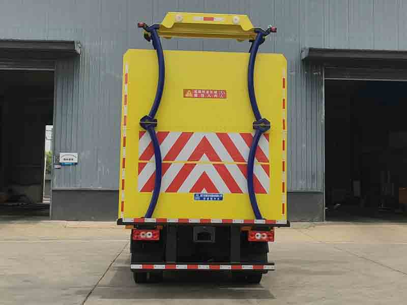 程力威牌CLW5040TFZAJB防撞緩沖車(chē)公告圖片