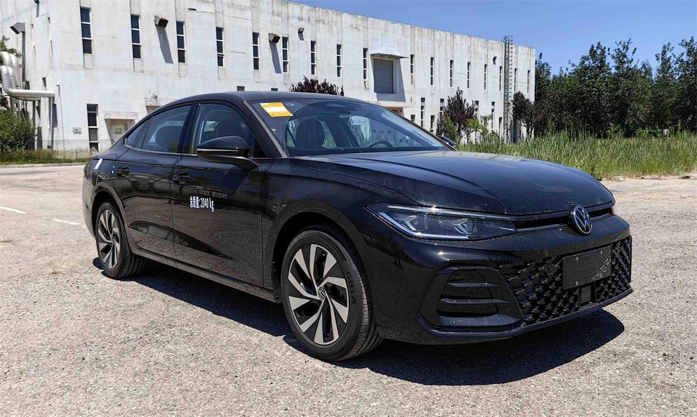 瓏致汽車牌LZV5020XGJ53工具車