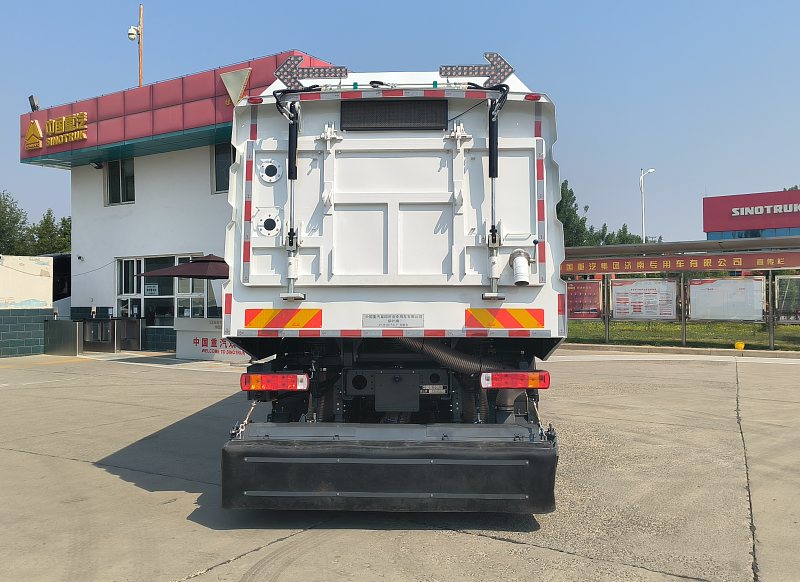 綠葉牌JYJ5187TSLF掃路車公告圖片