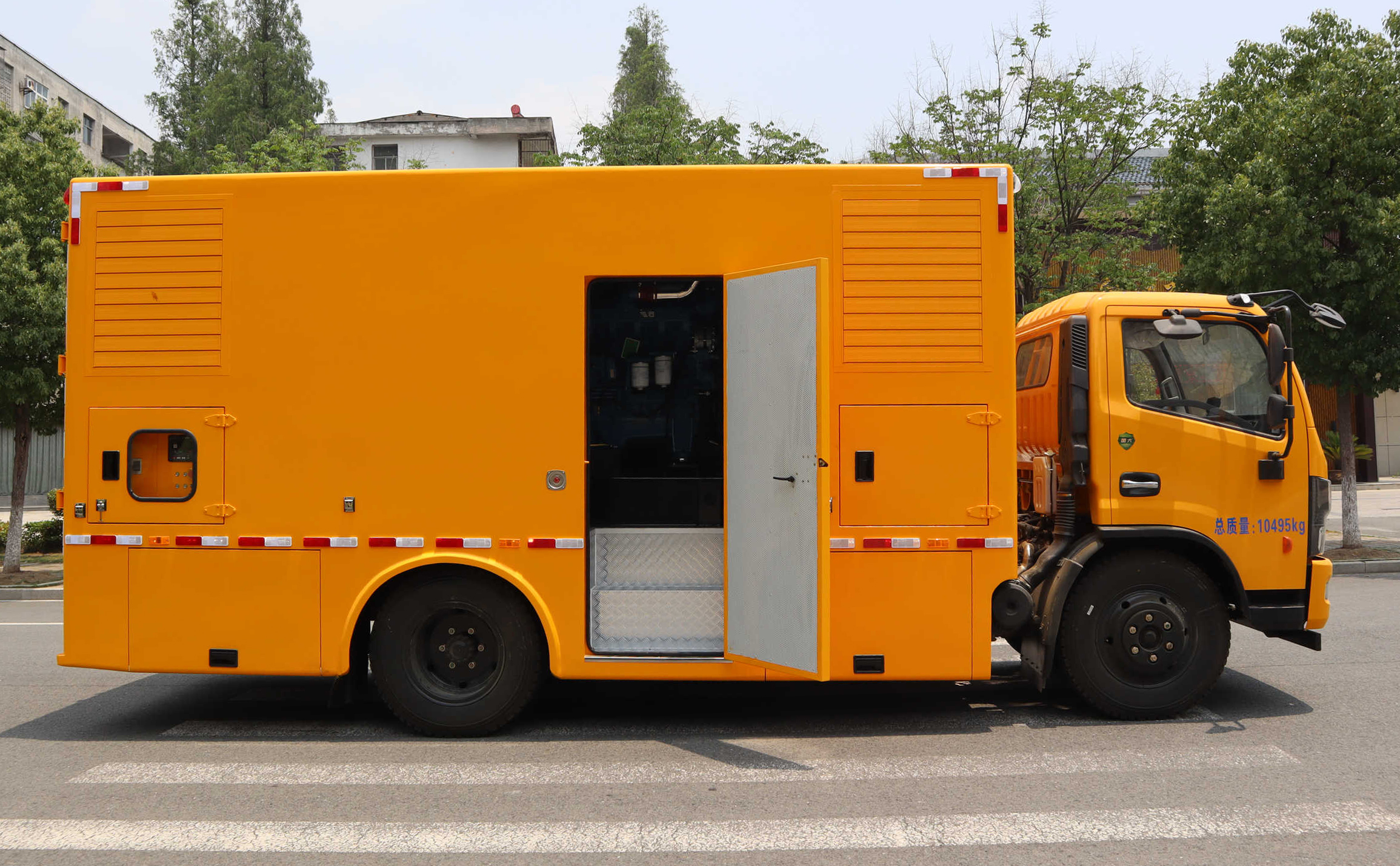 程力威牌CLW5100XDYADR電源車公告圖片