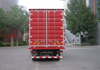 豪沃牌ZZ5317XXYV466HF1廂式運(yùn)輸車(chē)公告圖片