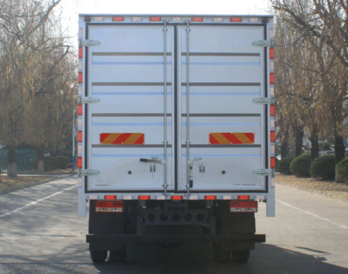 福田牌BJ5144XXYKPFD-02廂式運輸車公告圖片