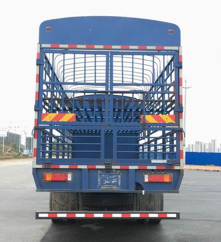 乘龍牌LZ5250CCQH5CC1畜禽運輸車公告圖片