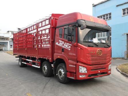 解放牌CA5250CCYP26K2L7T3E6A80倉(cāng)柵式運(yùn)輸車公告圖片