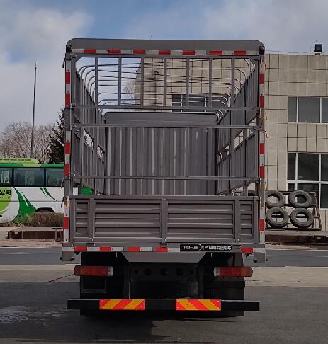 解放牌CA5180CCYP28K1L4E6倉(cāng)柵式運(yùn)輸車公告圖片